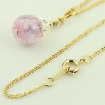画像4: 淡いピンク紫のベースの花柄とんぼ玉ネックレス(N002・A20-A20G5) (4)