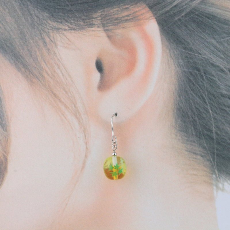 画像14: にじいろもみじ｜秋の七色グラデーションで描くミニアチュール〜ショートピアス〜【イヤリング・ピアス変更可】 (14)