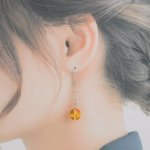 画像16: にじいろもみじ｜秋の七色グラデーションで描くミニアチュール〜チェーンピアス〜【イヤリング・ピアス変更可】 (16)