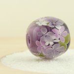 画像1: 紫が魅力的なお花のとんぼ玉(G27G5) (1)